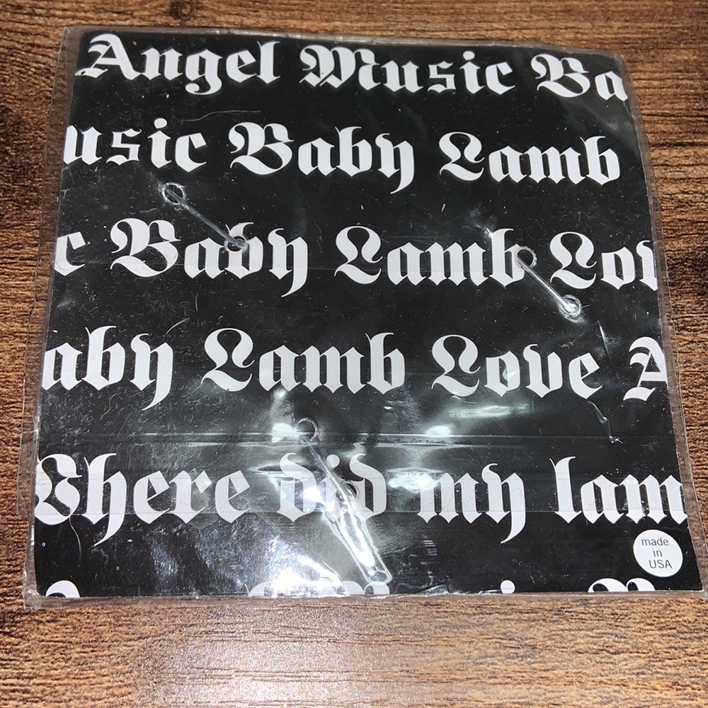 Brand New in Packaging L.A.M.B. For LeSportSac By Gwen Stefani Pins - Picture 3 of 4